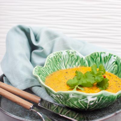 Curry med morötter, spenat och tomat